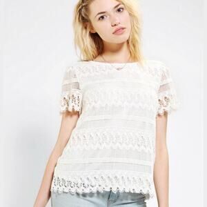 Nina Stone Cold Fox White Cotton Crochet Lace Low Back Short Sleeve Top S